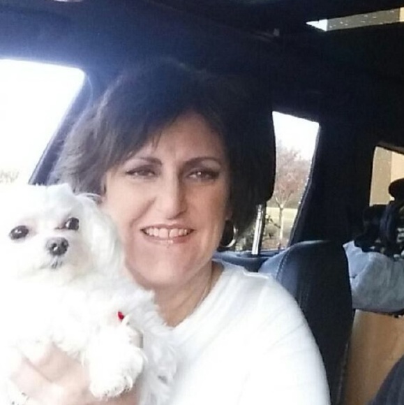 Meet your Posher, Amy - Picture 2 of 3